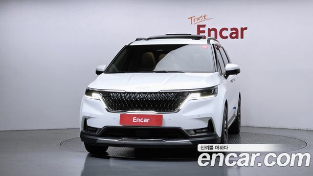 Kia Canival 2023 — photo 3