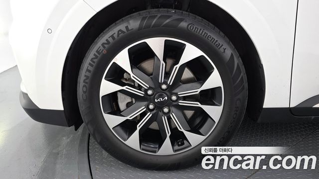 Kia Canival 2023 — photo 5
