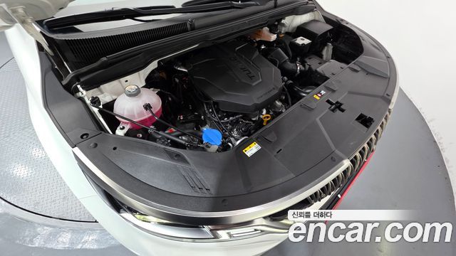 Kia Canival 2023 — photo 6
