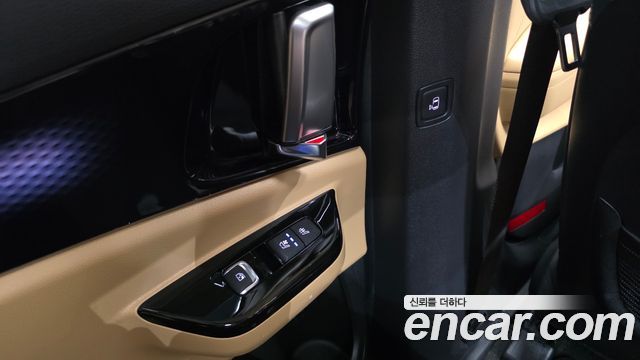 Kia Canival 2023 — photo 19