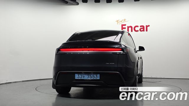 Tesla Model Y 2025 — photo 4