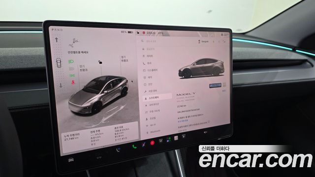 Tesla Model Y 2025 — photo 8