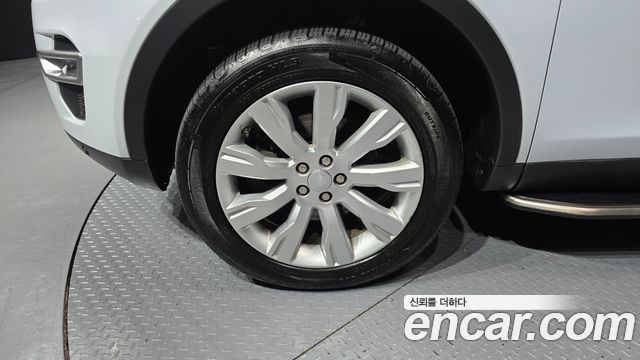 Land Rover Discovery Sport 2016 — photo 5