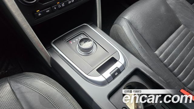Land Rover Discovery Sport 2016 — photo 9