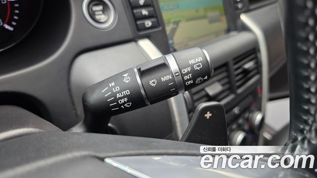 Land Rover Discovery Sport 2016 — photo 16
