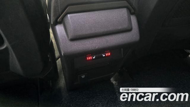 Land Rover Discovery Sport 2016 — photo 18