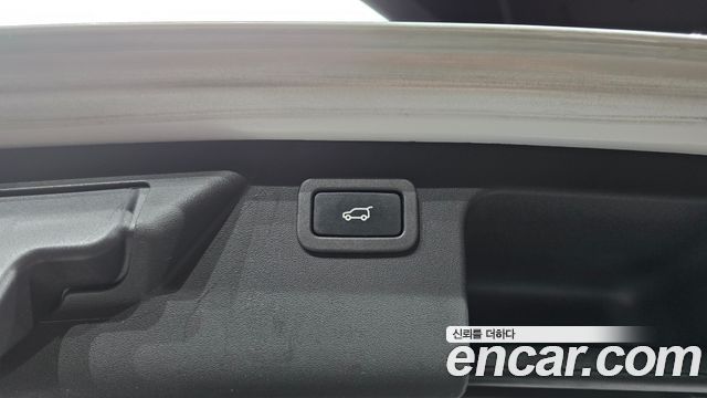 Land Rover Discovery Sport 2016 — photo 20