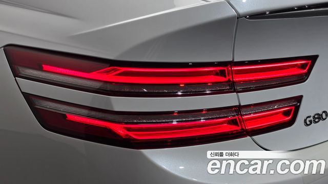 Genesis G80 2022 — photo 9