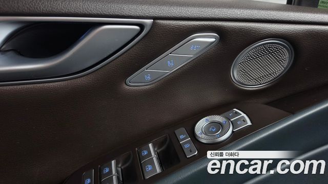 Genesis G80 2022 — photo 28
