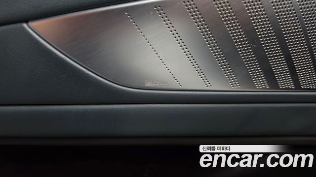 Genesis G80 2022 — photo 31