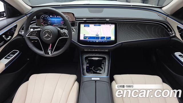 Mercedes-Benz E-Class 2025 — photo 7