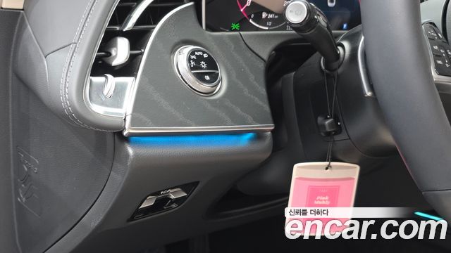 Mercedes-Benz E-Class 2025 — photo 14