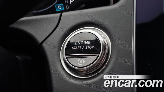 Mercedes-Benz E-Class 2025 — photo 16