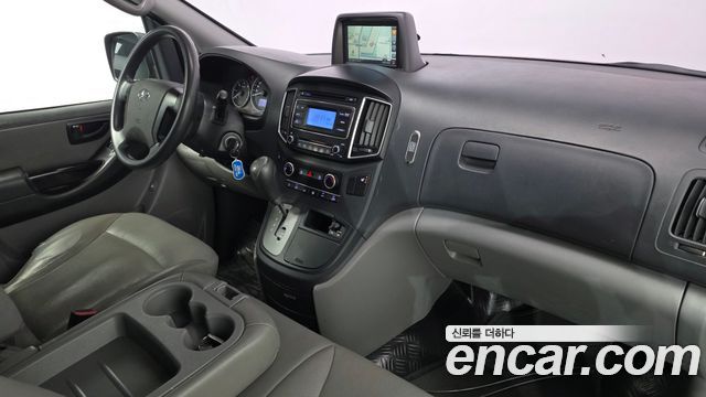 Hyundai Starex 2018 — photo 10