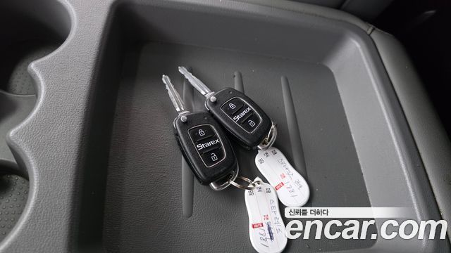 Hyundai Starex 2018 — photo 24