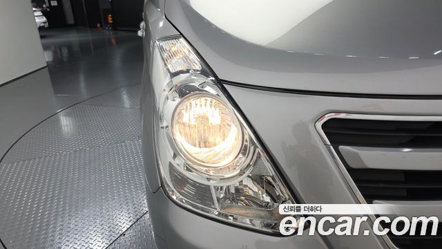 Hyundai Starex 2018 — photo 8
