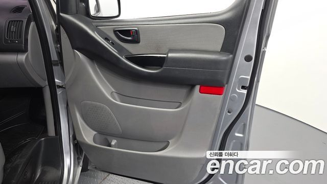 Hyundai Starex 2018 — photo 14