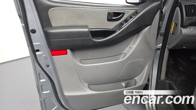 Hyundai Starex 2018 — photo 15