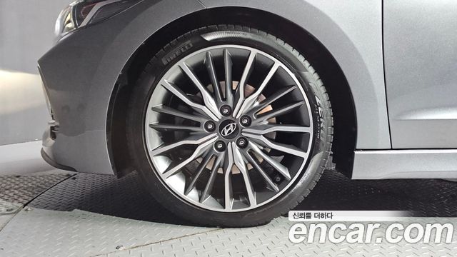 Hyundai AVANTE 2017 — photo 5
