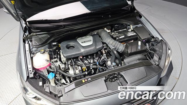 Hyundai AVANTE 2017 — photo 6