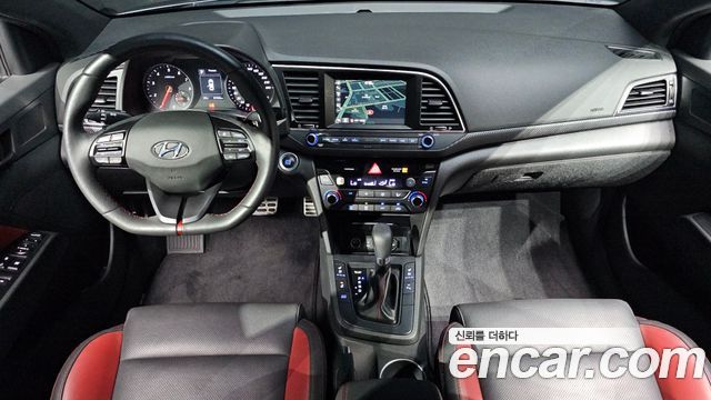Hyundai AVANTE 2017 — photo 7