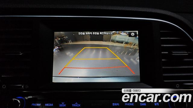 Hyundai AVANTE 2017 — photo 14