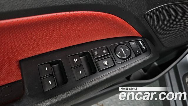 Hyundai AVANTE 2017 — photo 15