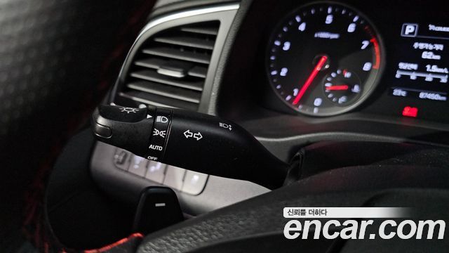 Hyundai AVANTE 2017 — photo 17