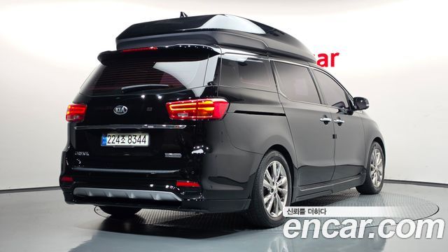 Kia Canival 2019 — photo 2