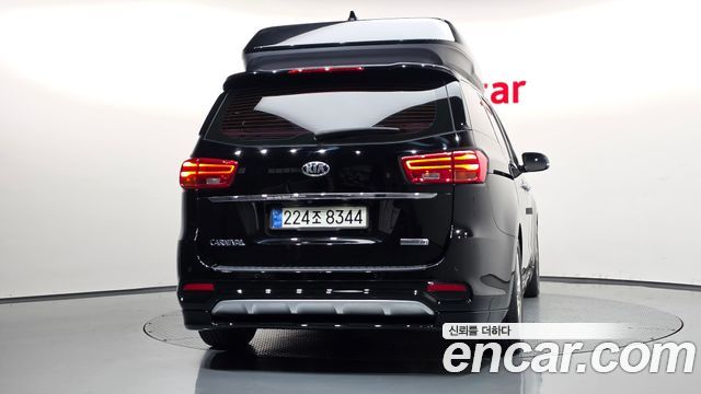 Kia Canival 2019 — photo 4