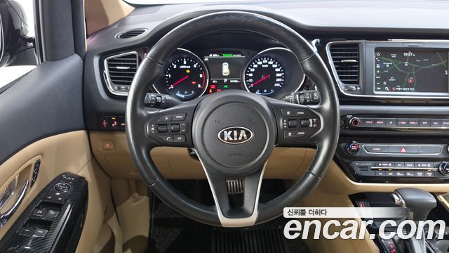 Kia Canival 2019 — photo 19