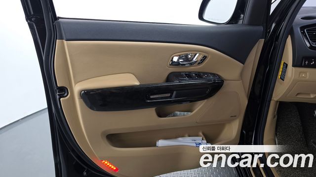 Kia Canival 2019 — photo 14