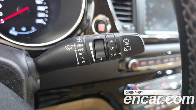 Kia Canival 2019 — photo 28