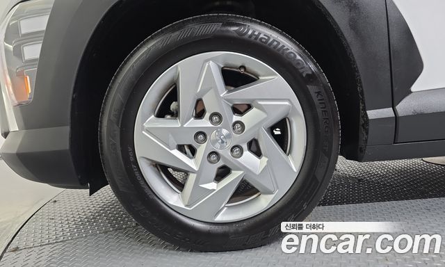 Hyundai Kona 2023 — photo 5