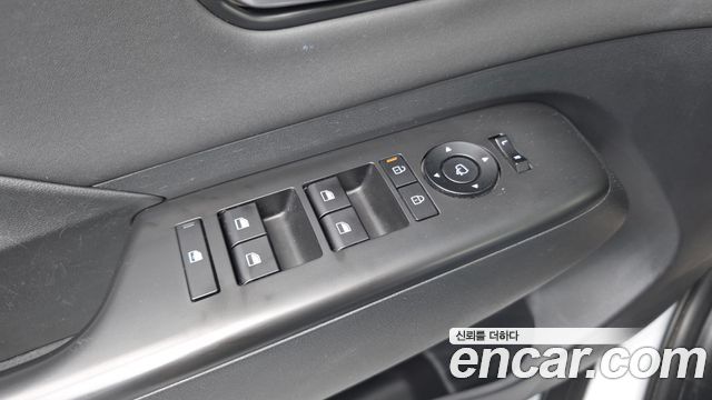 Hyundai Kona 2023 — photo 28