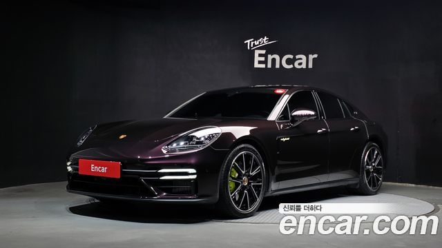 Porsche Panamera 2021 — photo 1