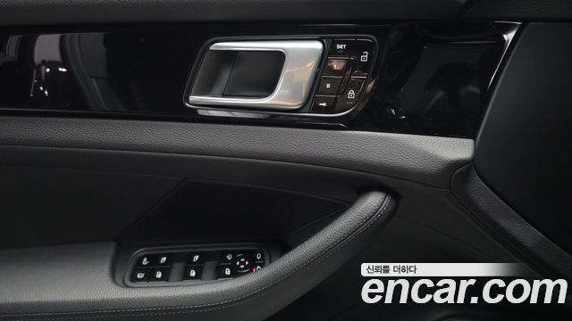 Porsche Panamera 2021 — photo 25