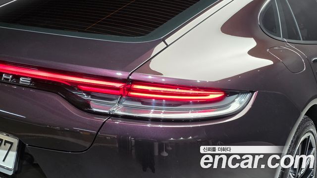 Porsche Panamera 2021 — photo 9