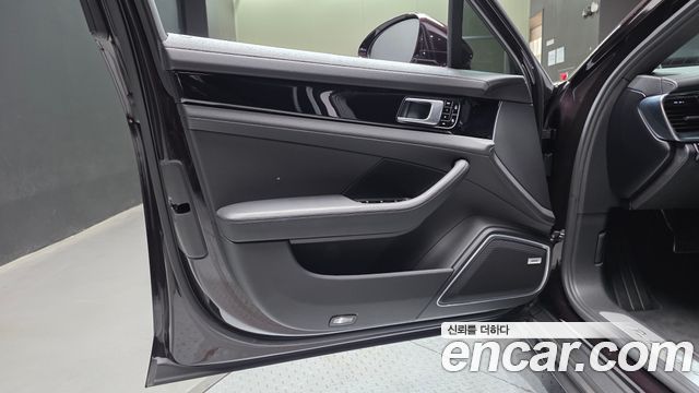 Porsche Panamera 2021 — photo 14