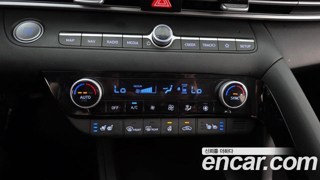 Hyundai AVANTE 2024 — photo 17