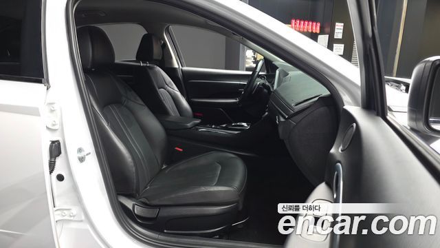 Hyundai Sonata 2020 — photo 17