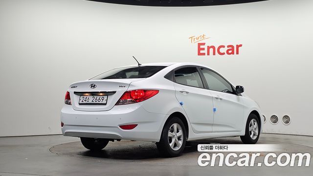 Hyundai Accent 2014 — photo 2