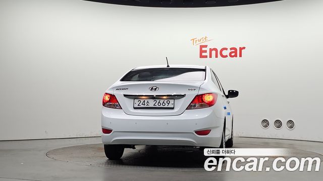 Hyundai Accent 2014 — photo 4