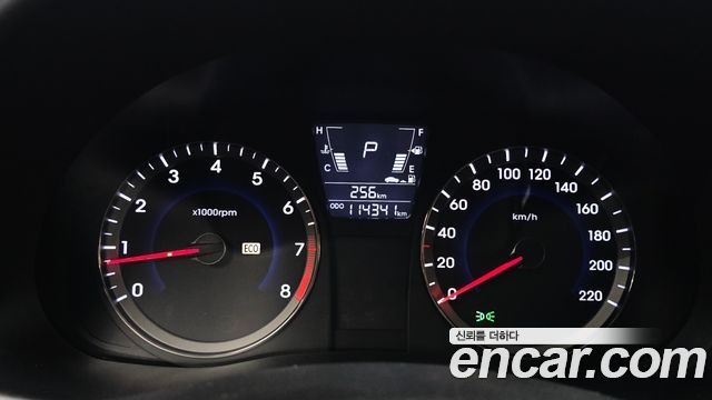 Hyundai Accent 2014 — photo 11