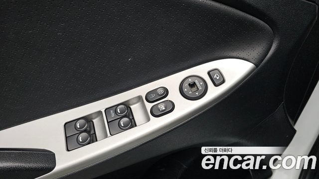 Hyundai Accent 2014 — photo 19