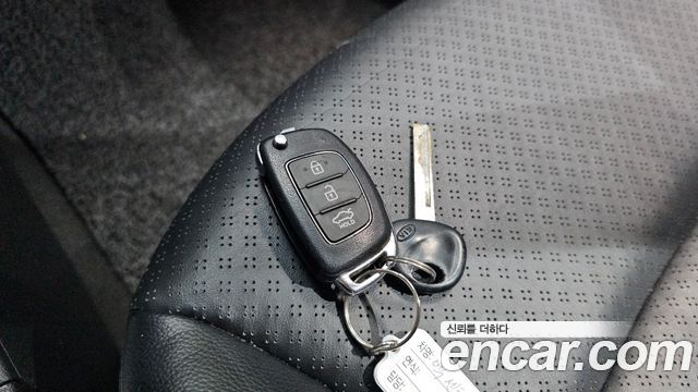 Hyundai Accent 2014 — photo 23