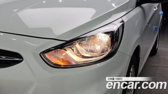 Hyundai Accent 2014 — photo 8