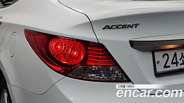 Hyundai Accent 2014 — photo 9