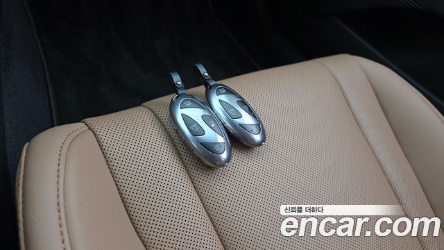 Hyundai Grandeur 2025 — photo 17