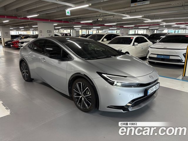 Toyota Prius 2024 — photo 2